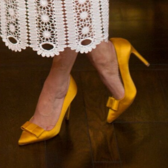 Zara Shoes - Yellow Satin Bow Heels. Classic Heels